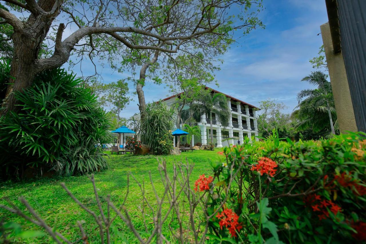 ดียา ดาฮารา รีสอร์ต Hotel ยาลา ภายนอก รูปภาพ